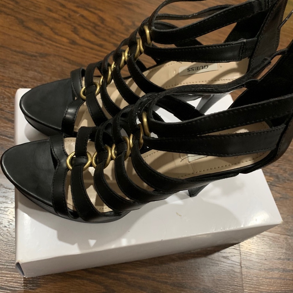 Used like new Guess heels size 8